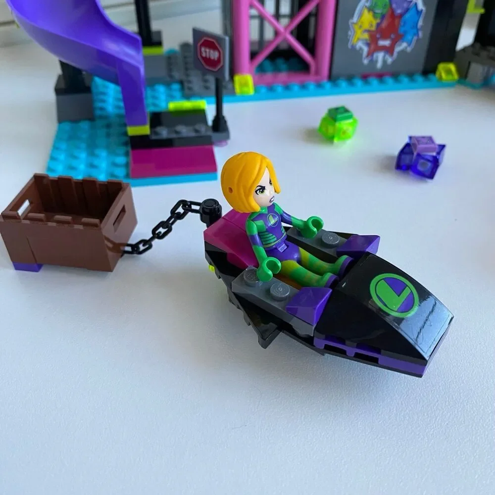LEGO DC Super‎ Hero Girls Lena Luthor Kryptomite Factory 41238 Building Retired